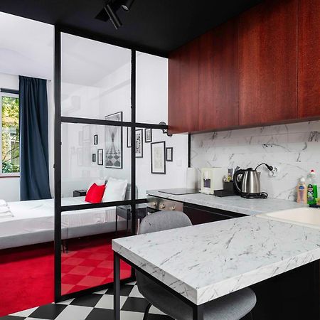 Central Art-Inspired Flat With Private Garage Sofia Exterior photo